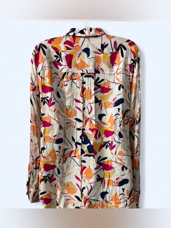 Chico’s Women’s Floral BottomDown Top Size 2 CreamMulticolor Lightweight Blouse - Picture 4 of 10